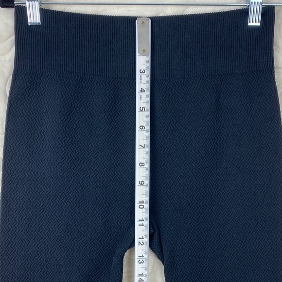 Suzy Shier Black Textured Leggings - Picture 5 of 9